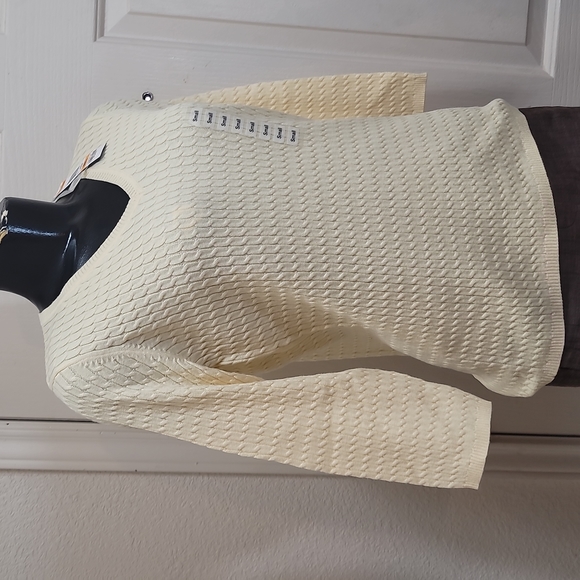 Karen Scott Cable Knit Sweater - Picture 3 of 7